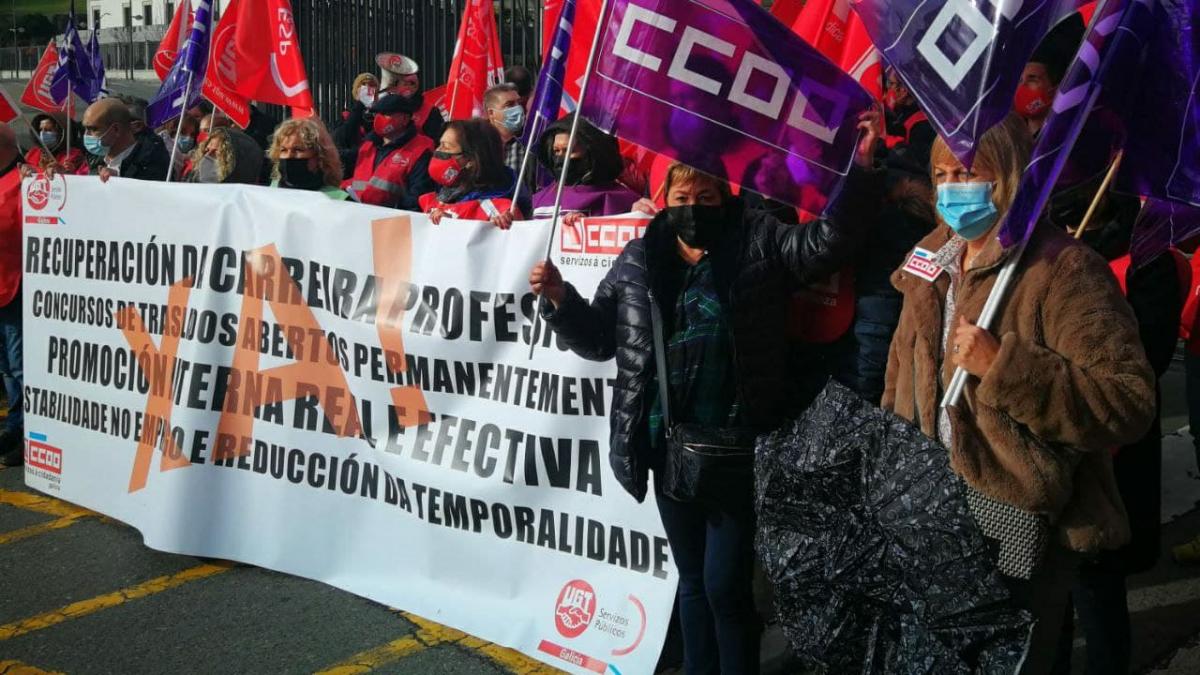 concentraron delegadas e delegados pola defensa de todos os dereitos do persoal empregado público da xunta de galicia